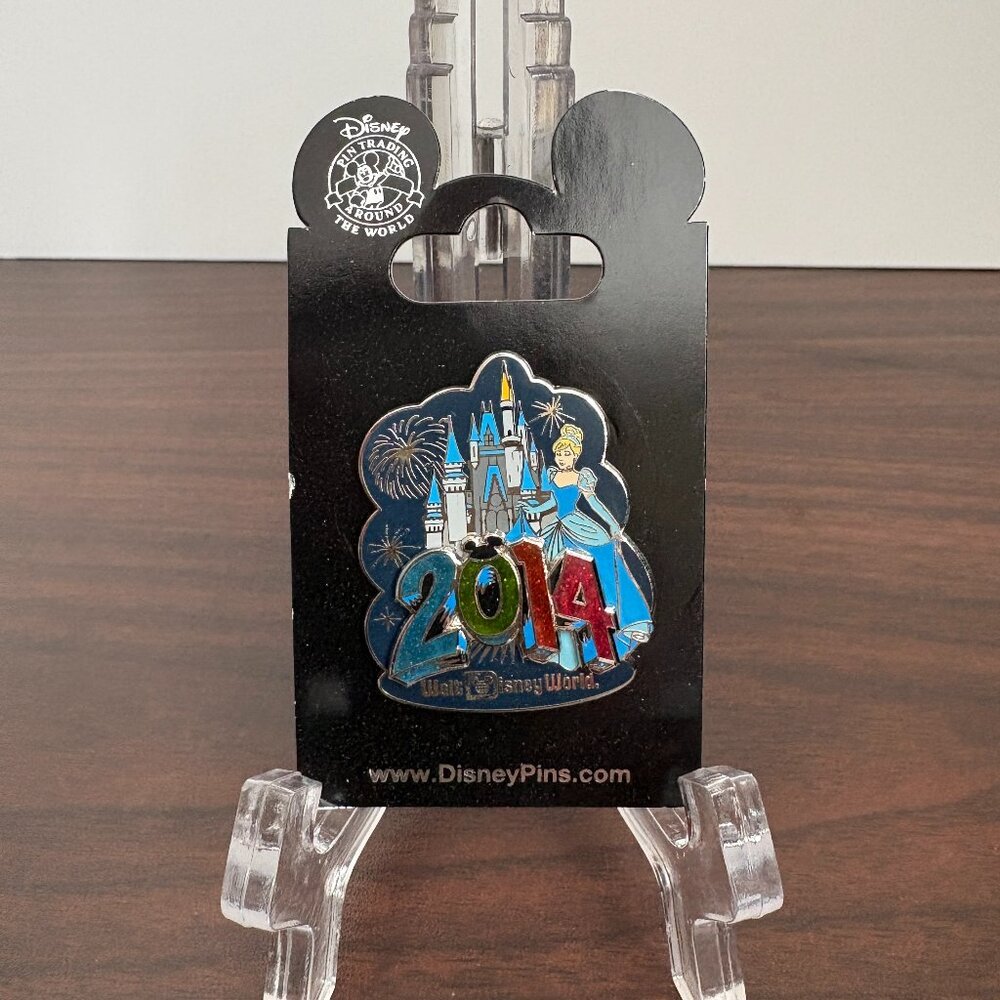 Cinderella at Cinderella Castle Pin Walt Disney World 2014 Princess Core Classic